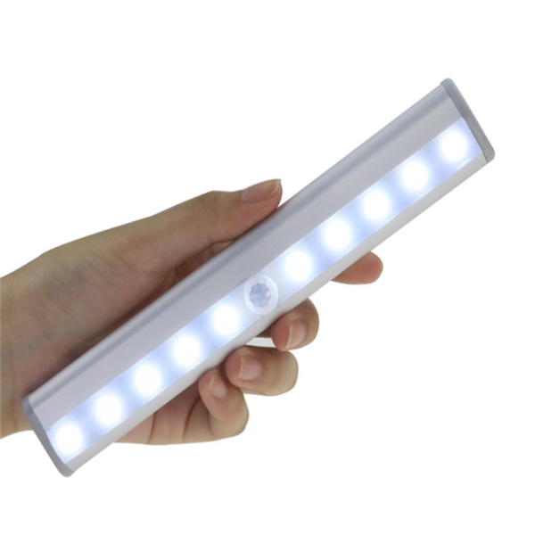 4节七号电池人体感应灯